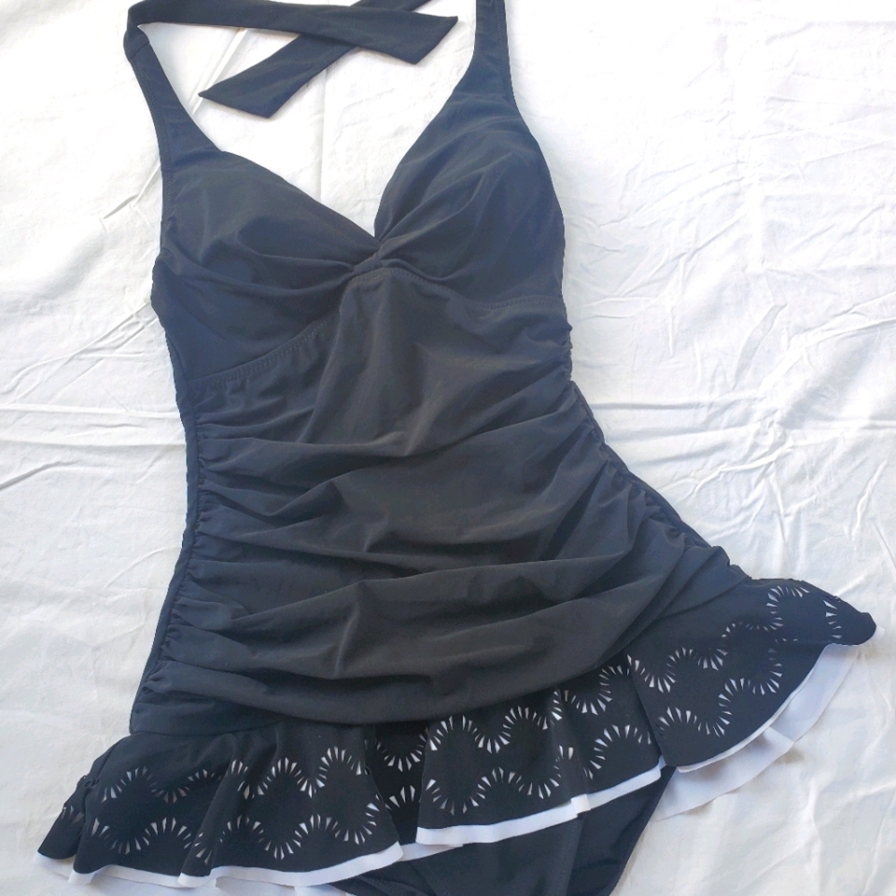 Black Rouched Bathing Suit: Profile by Gottex